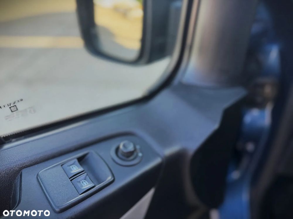 Renault Trafic - 17