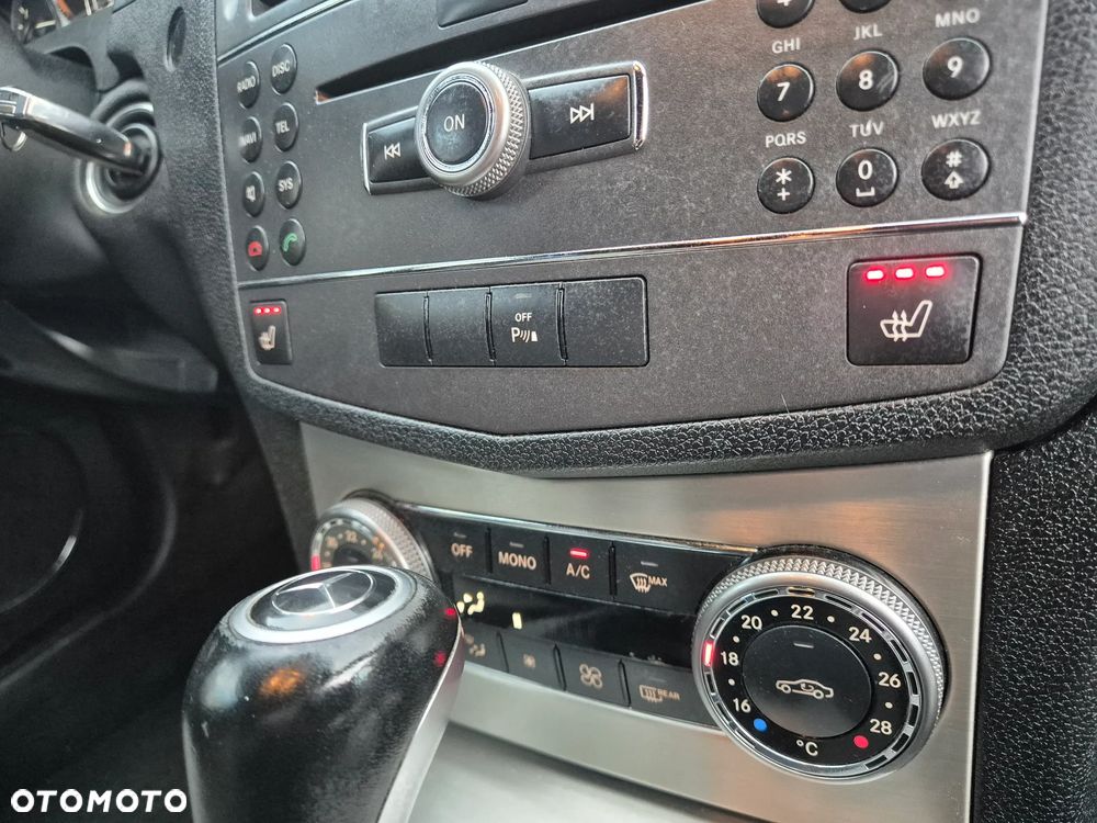Mercedes-Benz Klasa C 180 Kompressor Automatik BlueEFFICIENCY Avantgarde - 8