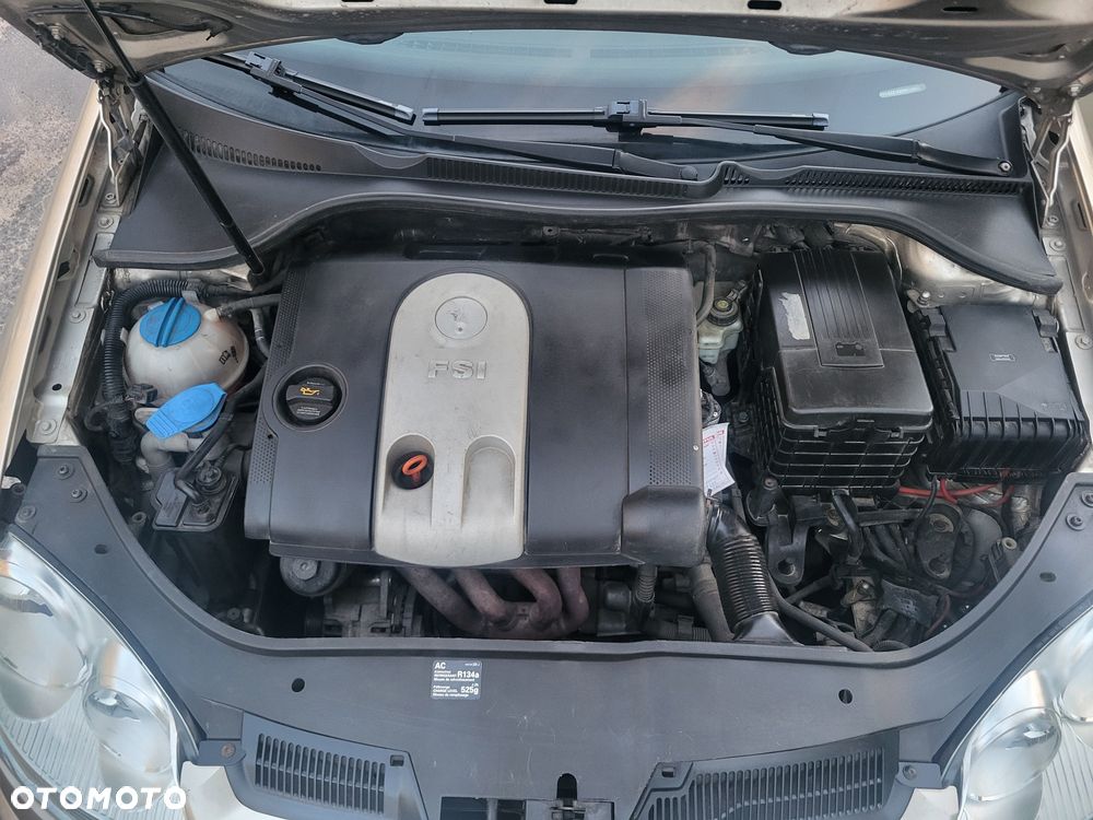 Volkswagen Golf - 5