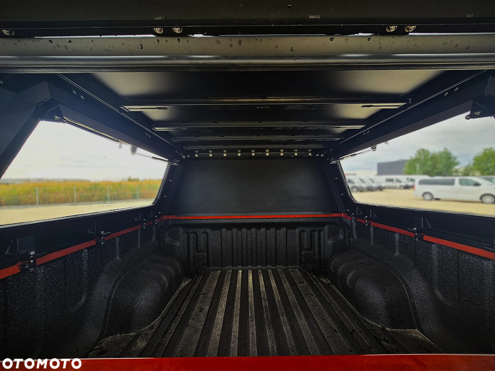 Toyota Hilux 2.8 D-4D Double Cab SR5 4x4 - 16