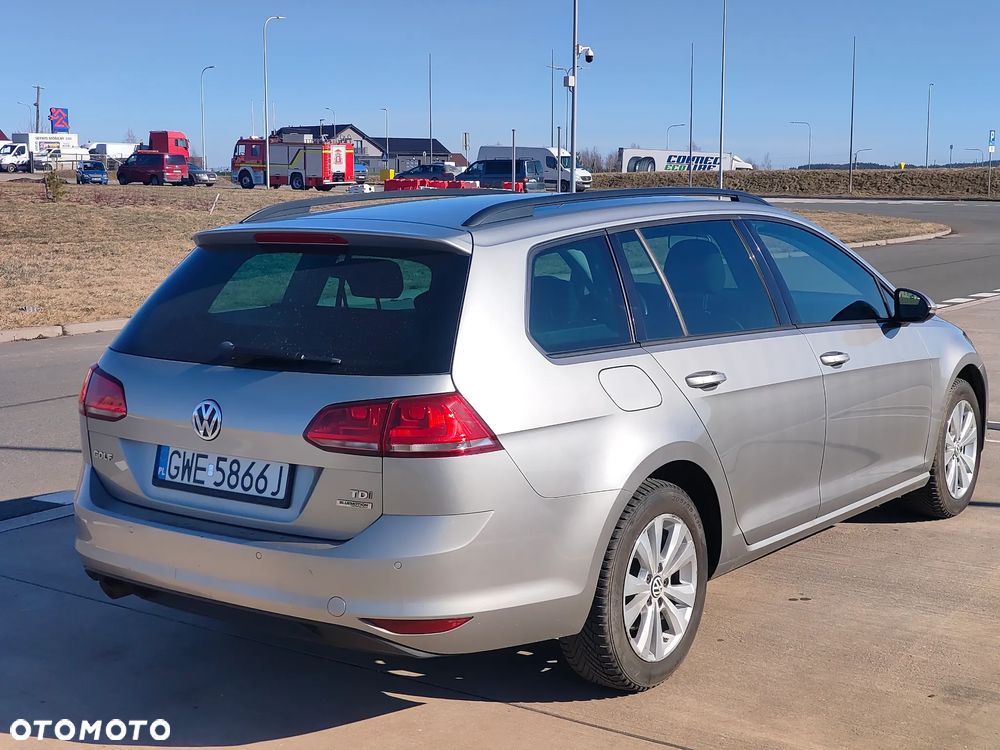 Volkswagen Golf 1.6 TDI Highline - 5