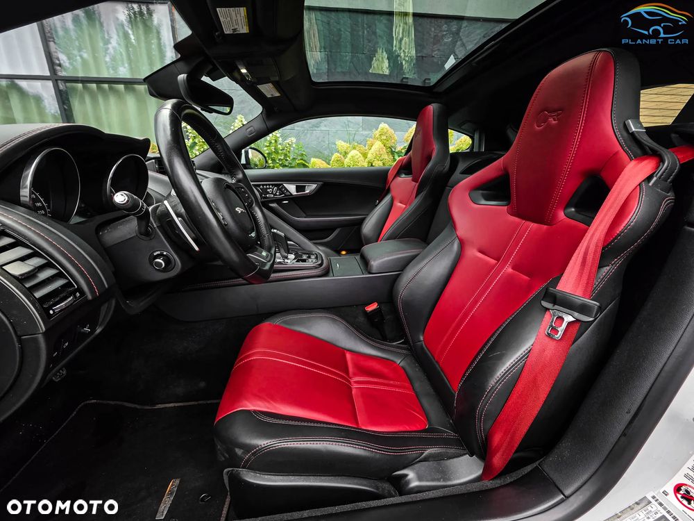 Jaguar F-Type AWD R - 18