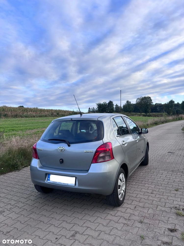 Toyota Yaris 1.3 VVT-i Sol - 6