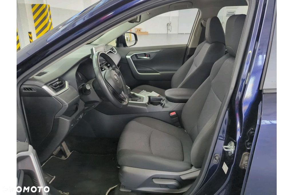 Toyota RAV4 - 5