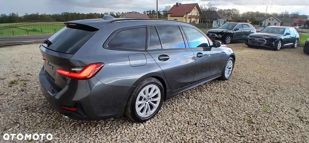 BMW Seria 3 318d Sport Line - 9