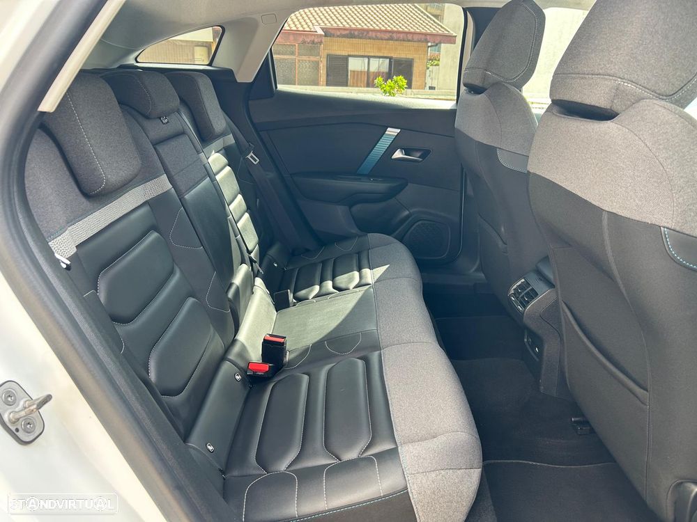 Citroën e-C4 50 kWh Shine - 25