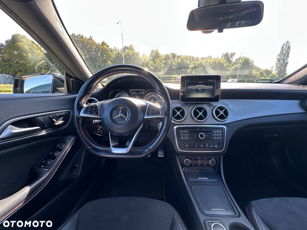 Mercedes-Benz CLA - 21
