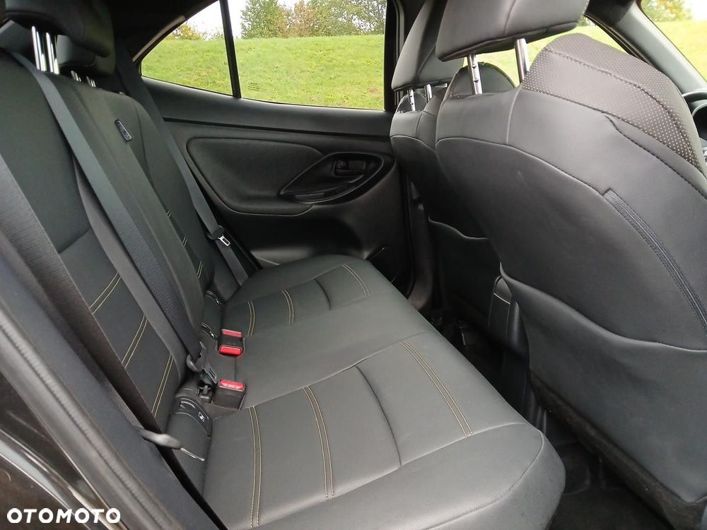 Toyota Yaris Cross Hybrid 1.5 Premiere Edition - 17