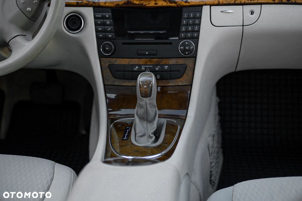 Mercedes-Benz Klasa E 200 Kompressor Automatik Elegance Sport Edition - 11