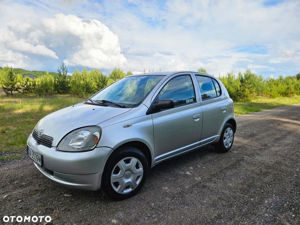 Toyota Yaris - 1