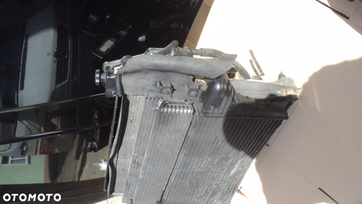 KOMPLET CHŁODNIC WENTYLATOR JEEP CHEROKEE 3.0 CRD - 2