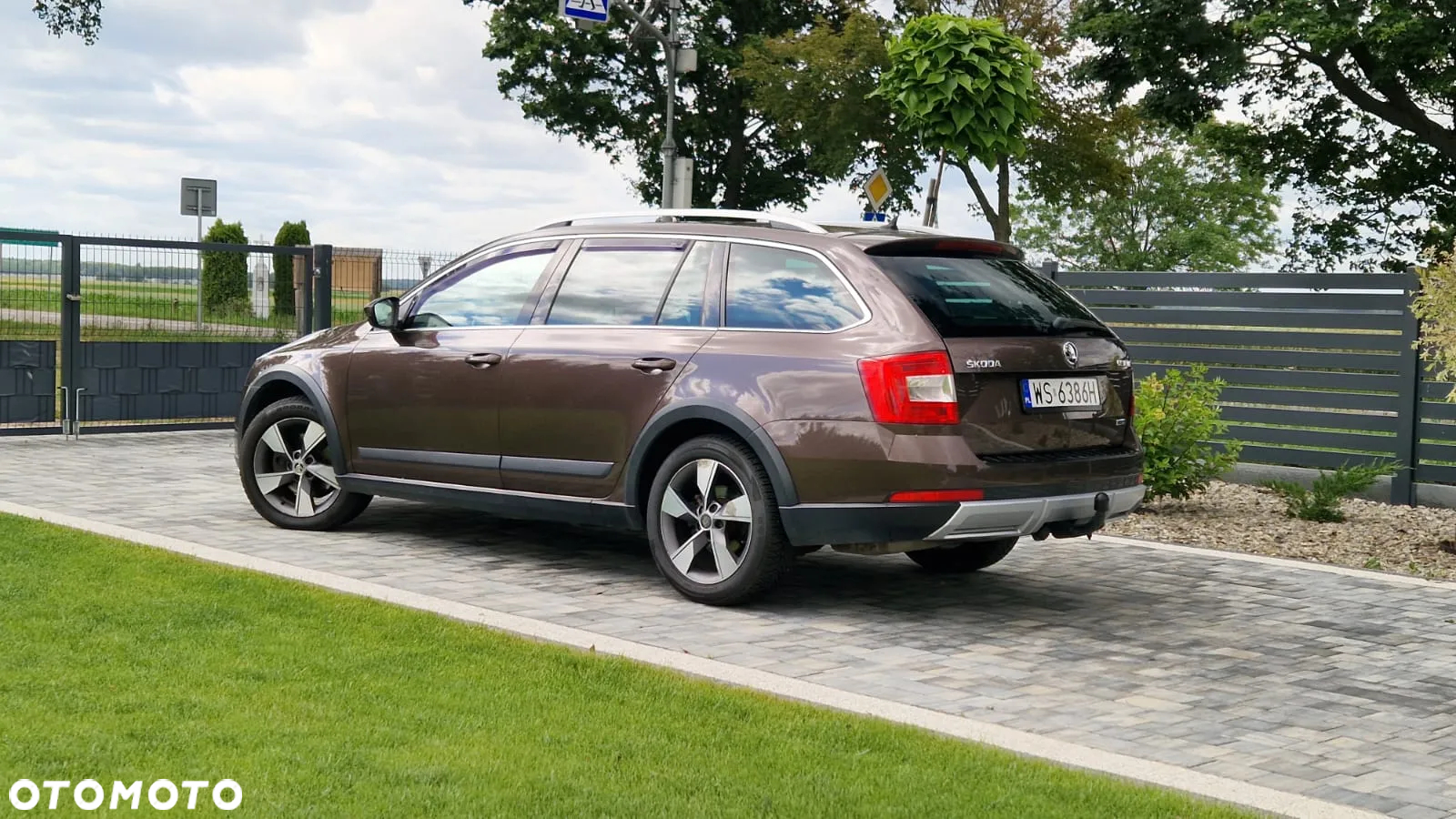 Skoda Octavia Scout 2.0 TDI 4x4 DSG - 13