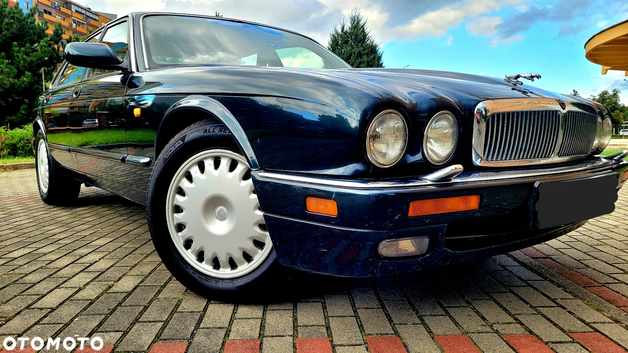 Jaguar XJ - 9