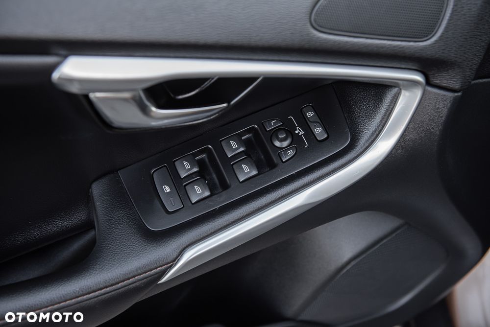 Volvo V40 Cross Country D2 - 17