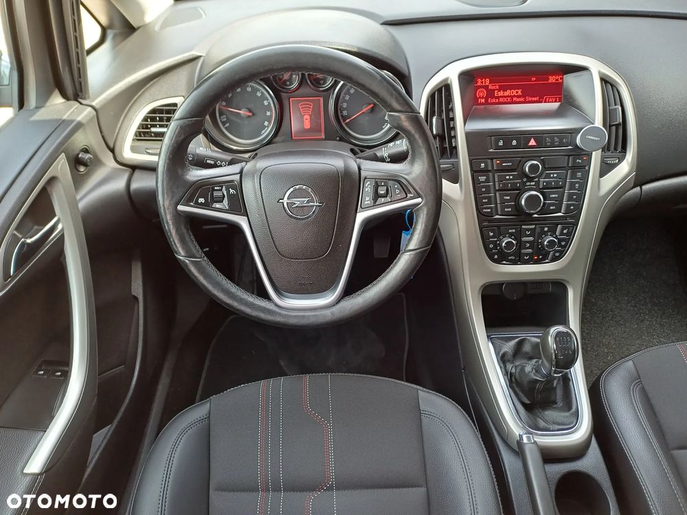 Opel Astra 1.4 Turbo 150 Jahre - 19