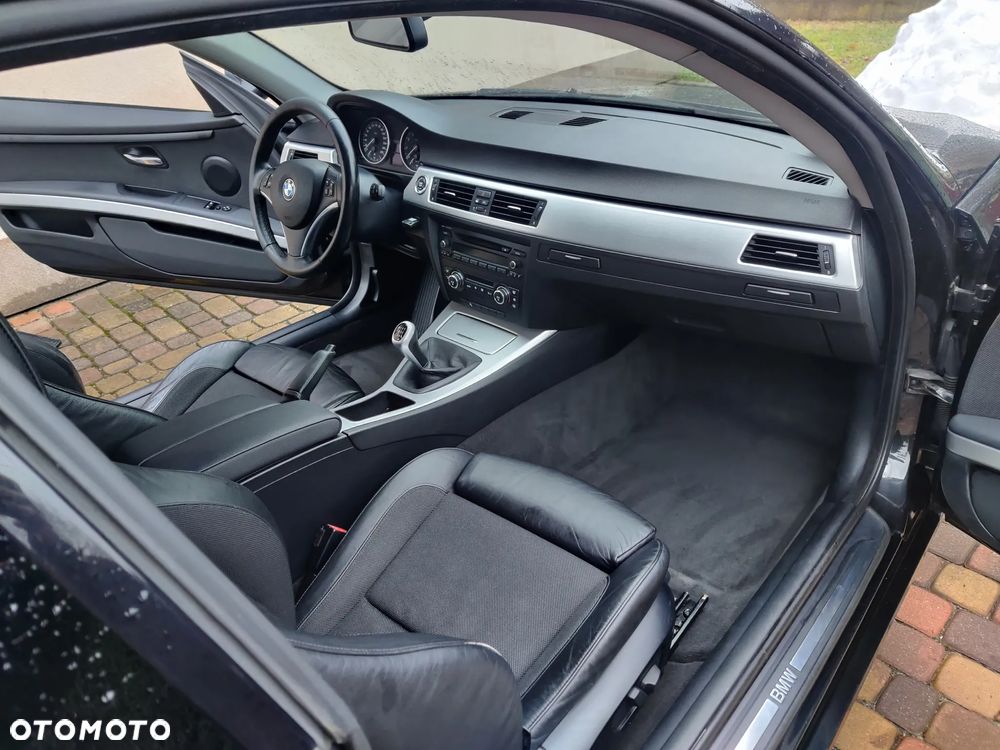 BMW Seria 3 325i - 14