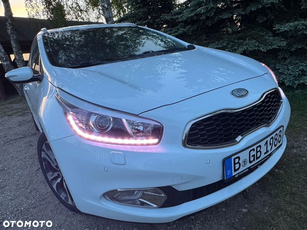 Kia Ceed - 24