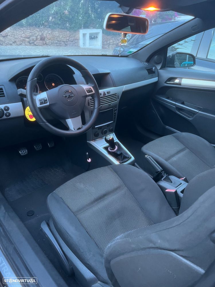 Opel Astra GTC 1.3 CDTI - 4