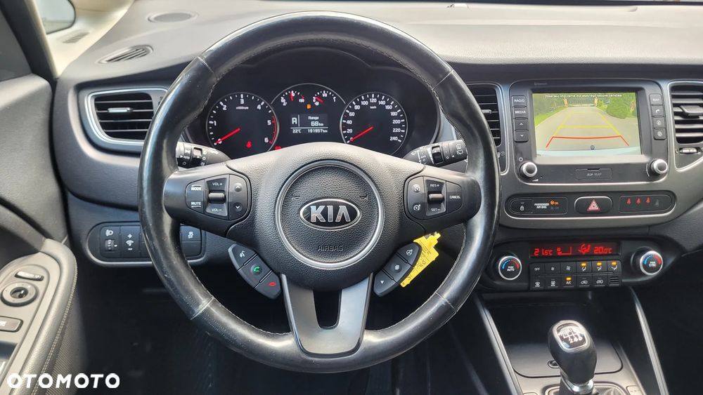 Kia Carens 1.7 CRDi 141 Dream Team Edition - 31