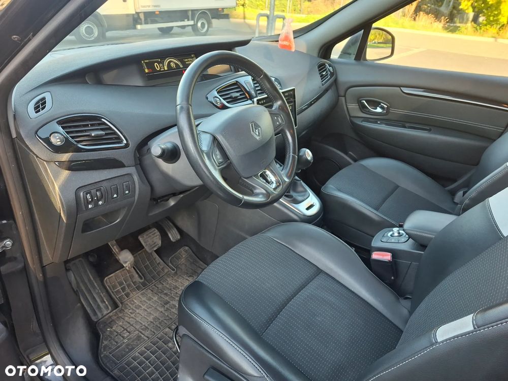 Renault Scenic - 11