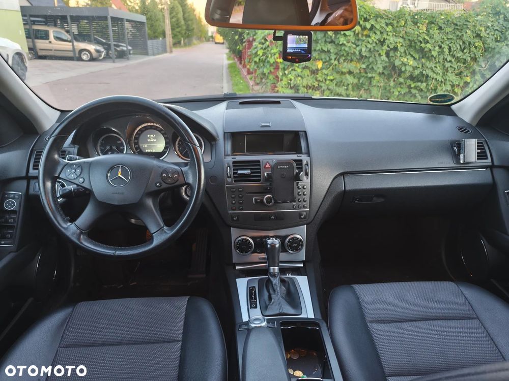 Mercedes-Benz Klasa C 200 CGI Automatik BlueEFFICIENCY Avantgarde - 5