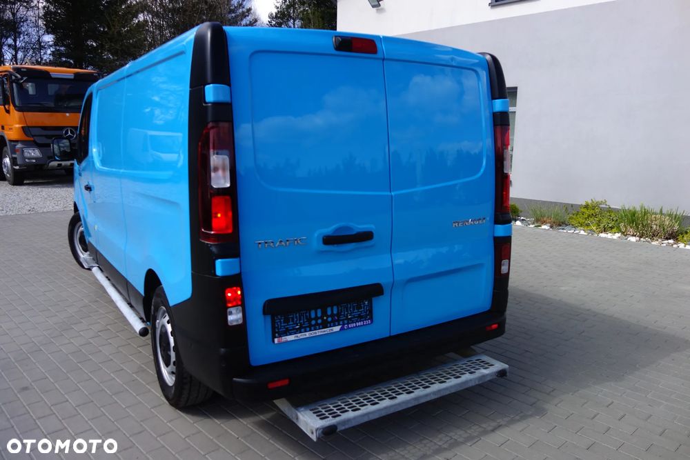 Renault Trafic Automat 2.0 DCI 150 KM Long Klima Kamera - 3