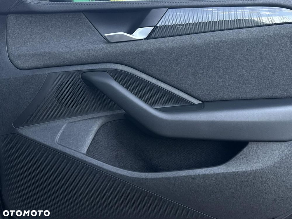 Volkswagen Passat - 18