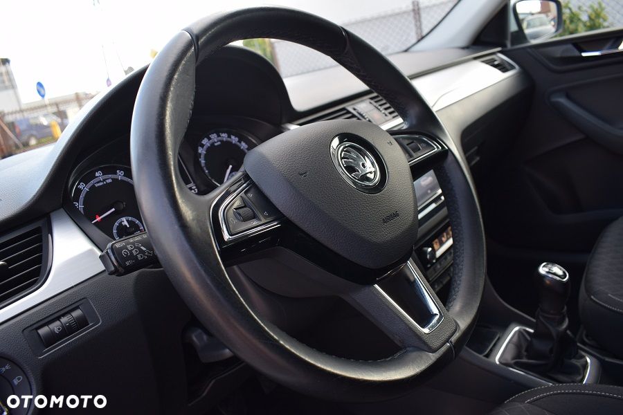 Skoda RAPID Spb 1.0 TSI Drive - 21