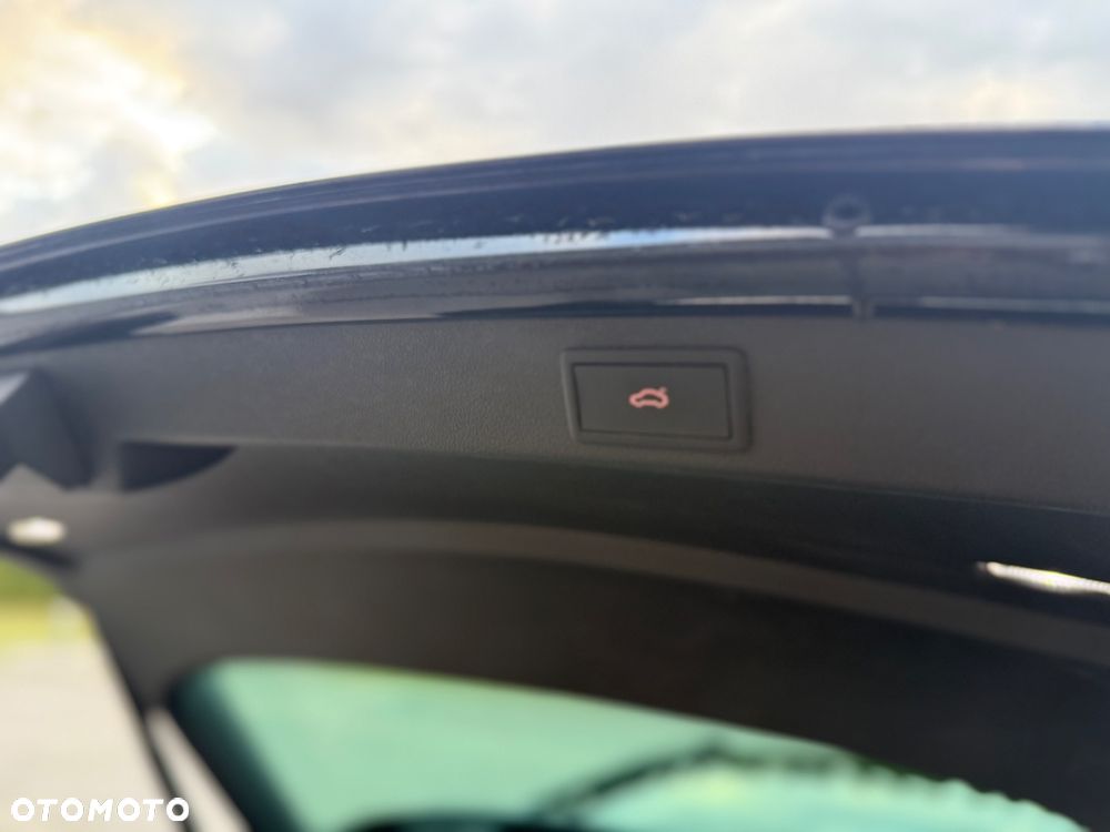 Skoda Superb 2.0 TDI Sportline DSG - 17