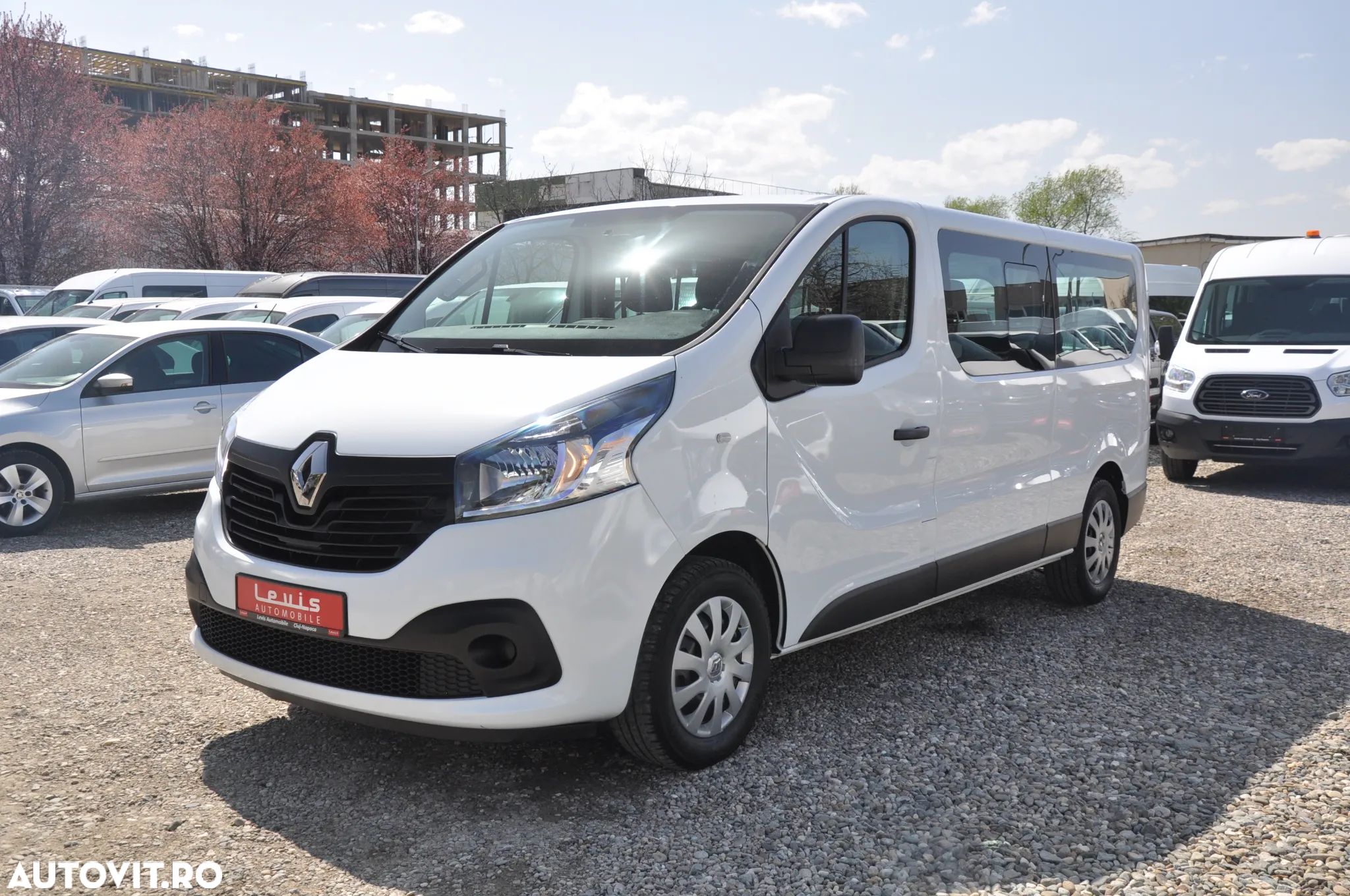 Renault Trafic L2H1 9 Locuri - 1