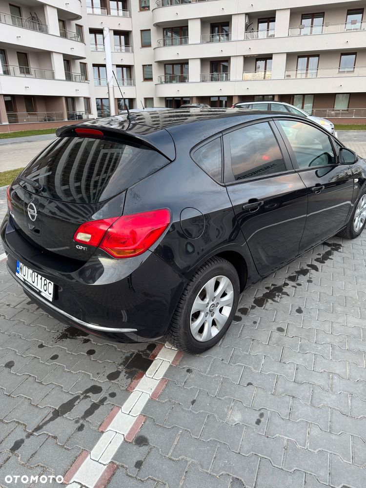 Opel Astra 1.6 CDTI Enjoy - 11