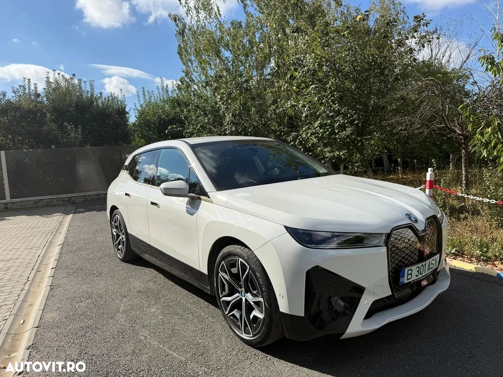 BMW iX xDrive40 - 18