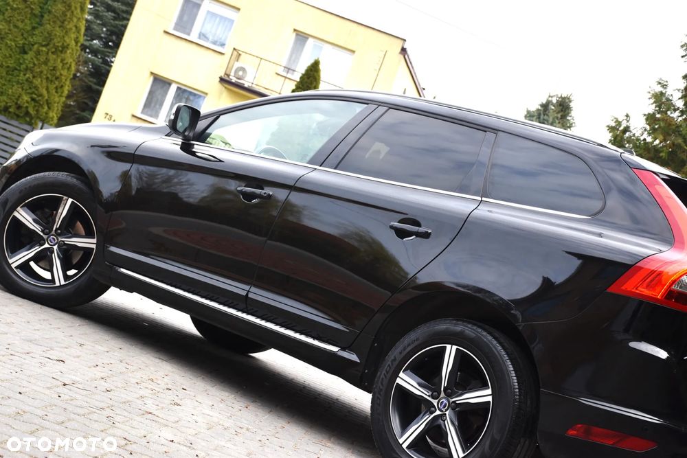 Volvo XC 60 D3 Drive-E R-Design Momentum - 39