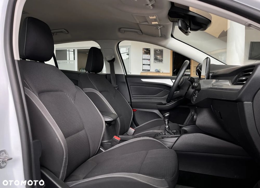 Ford Focus 1.5 EcoBoost Titanium ASS - 25