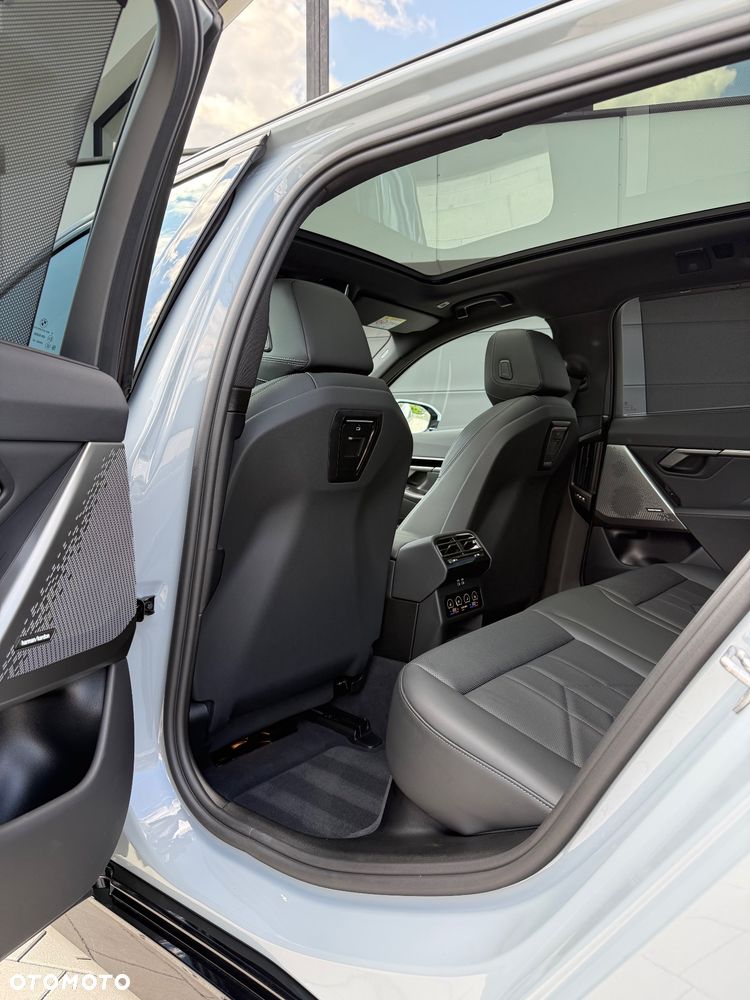 BMW Seria 5 520d xDrive mHEV M Sport - 39