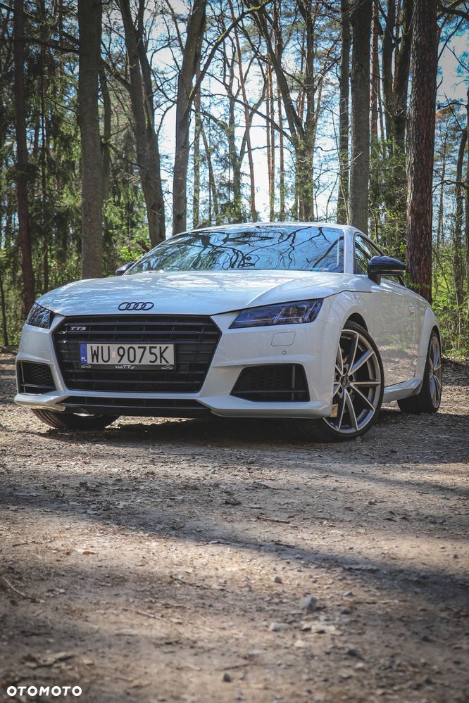 Audi TT S Coupé - 1