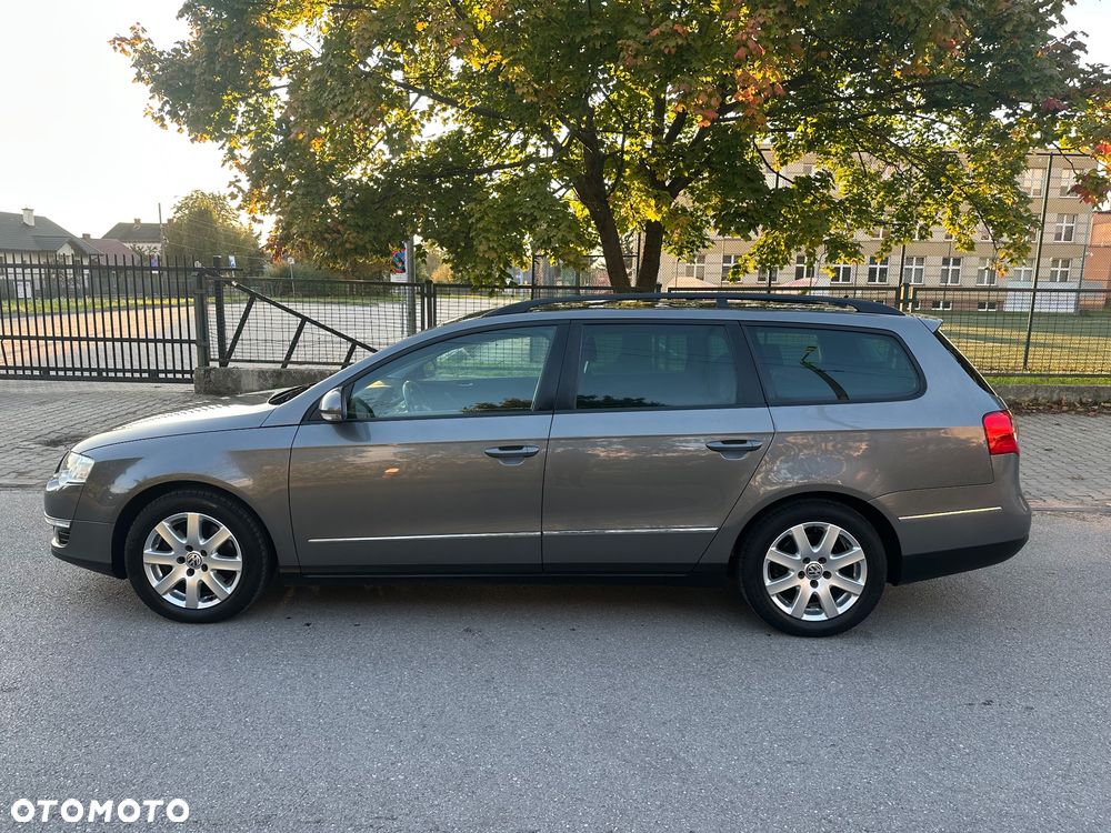 Volkswagen Passat 2.0 TDI DPF Sportline - 4