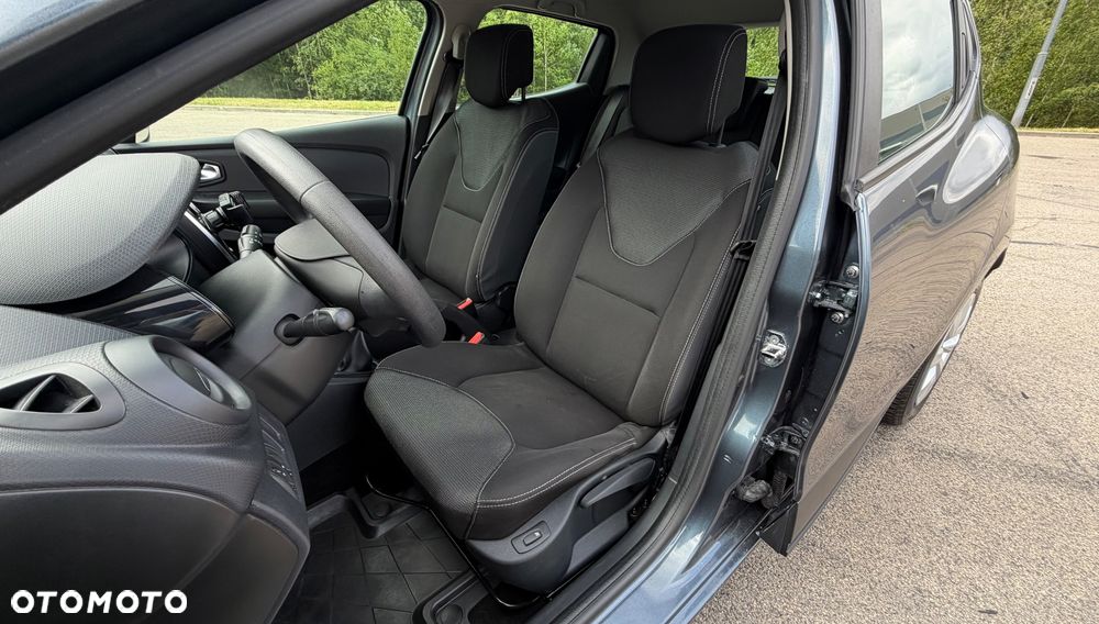 Renault Clio 1.2 16V 75 Experience - 19