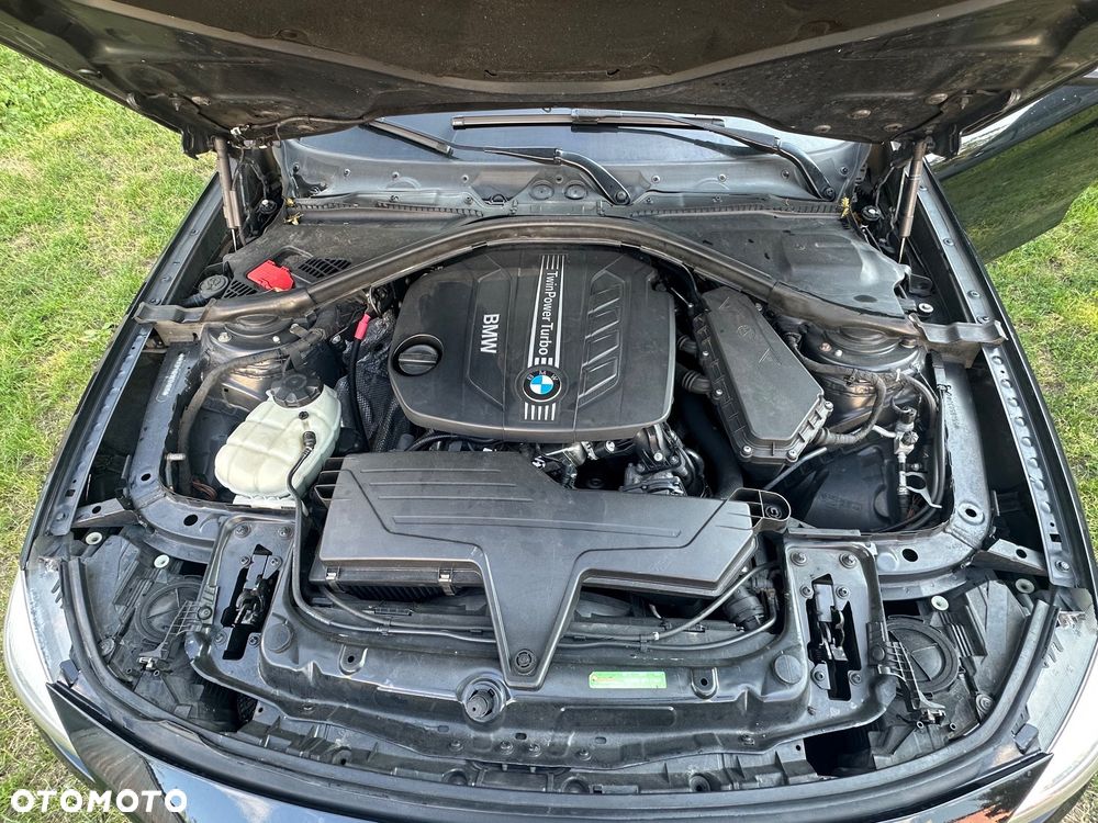 BMW Seria 3 318d - 32