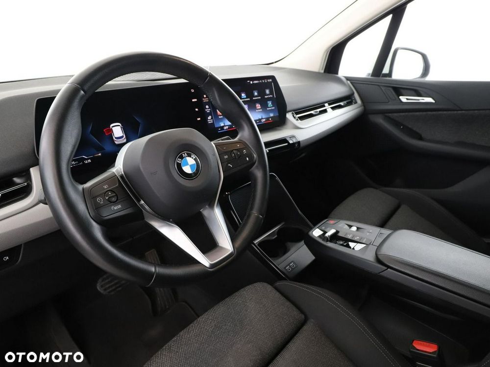 BMW Seria 2 218d - 15