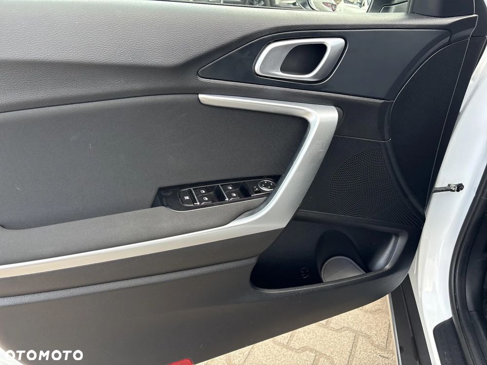 Kia XCeed 1.5 T-GDI M DCT - 12