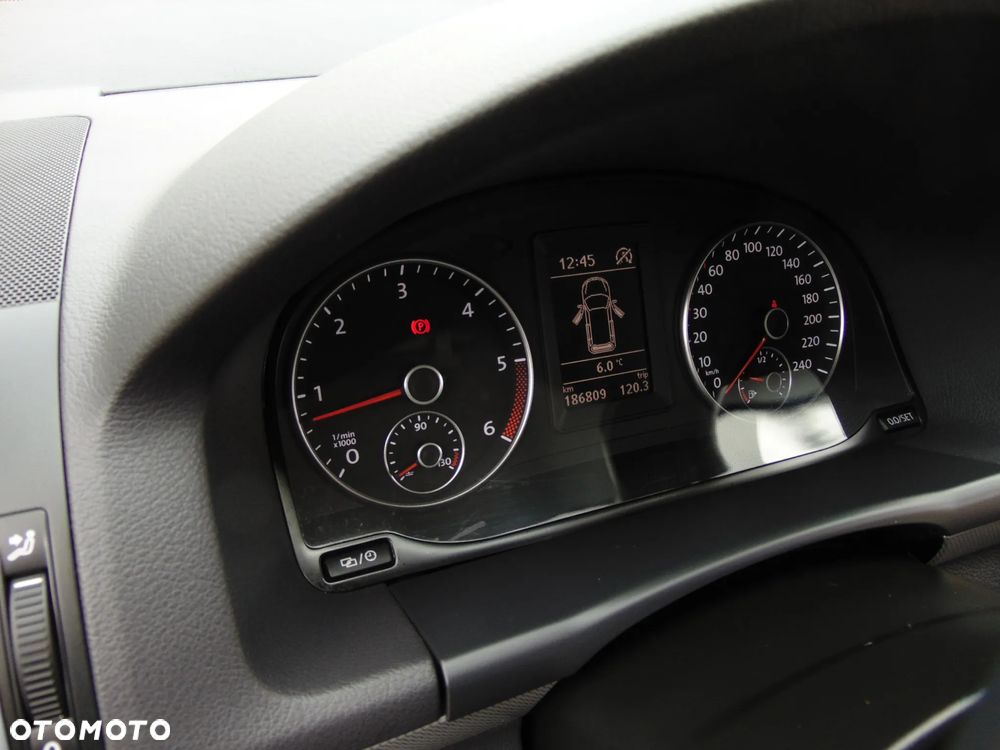 Volkswagen Touran 2.0 TDI DPF MATCH - 17