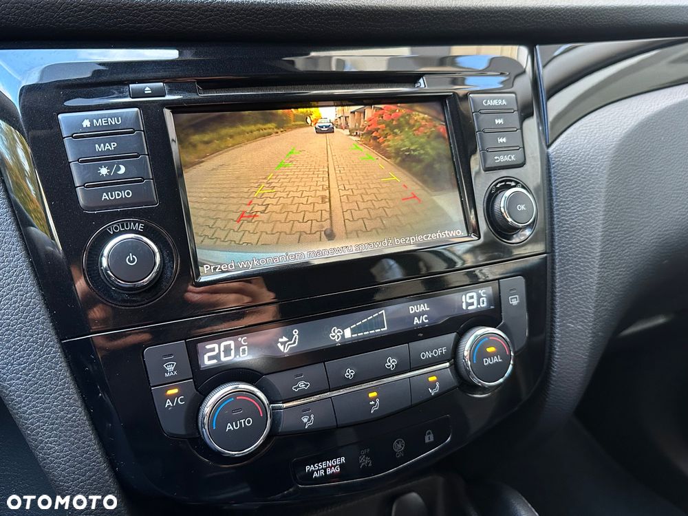 Nissan Qashqai 1.3 DIG-T N-Connecta - 18