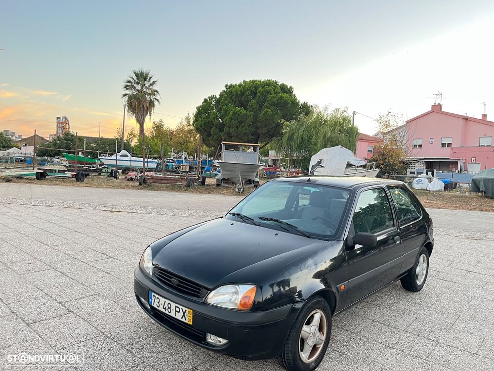 Ford Fiesta 1.8 D Studio - 3