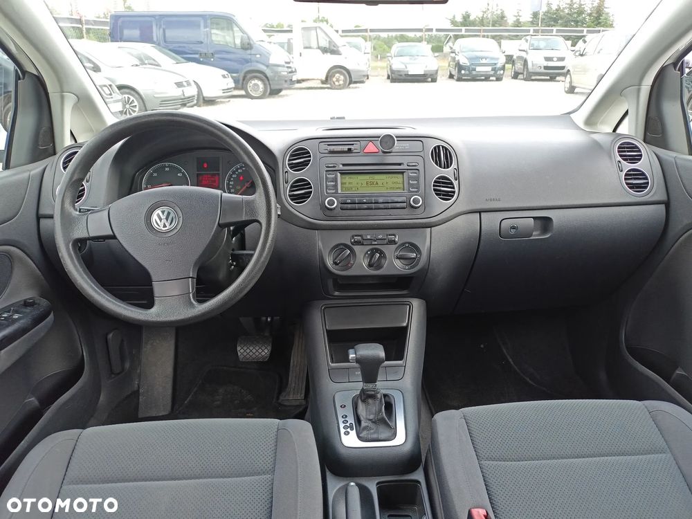 Volkswagen Golf Plus - 11