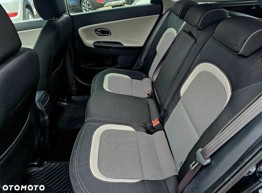 Kia Ceed - 4