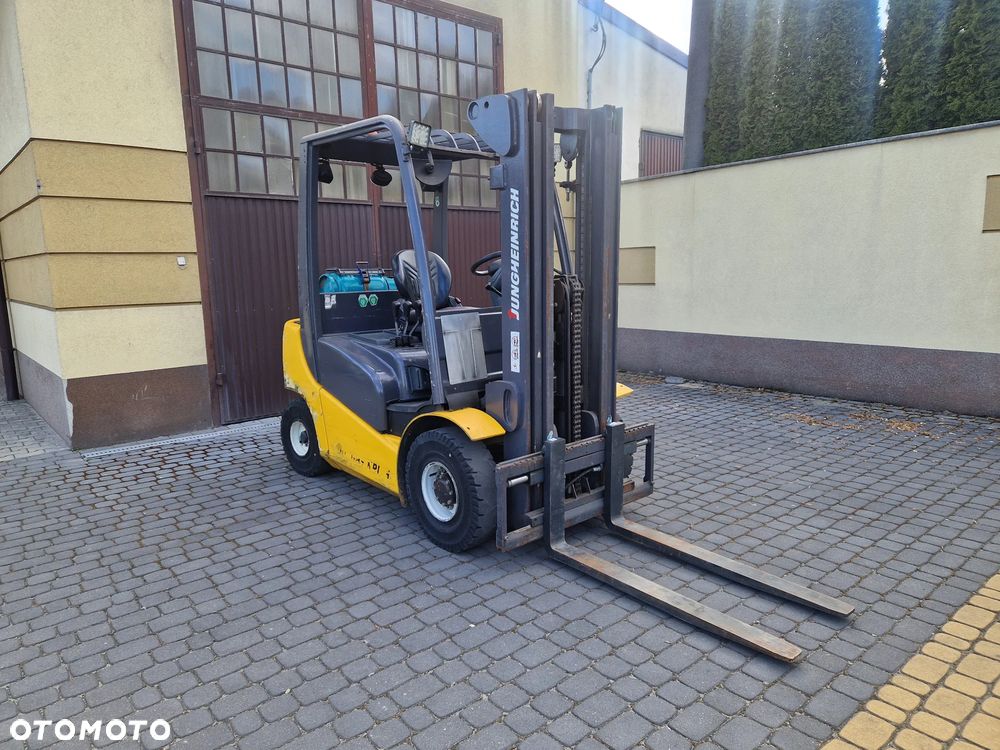 Jungheinrich TFG 425 / LPG / Udźwig 2,5 tony / Triplex/ Wys.podnoszenia 4,7m / Przesuw Boczny - 8