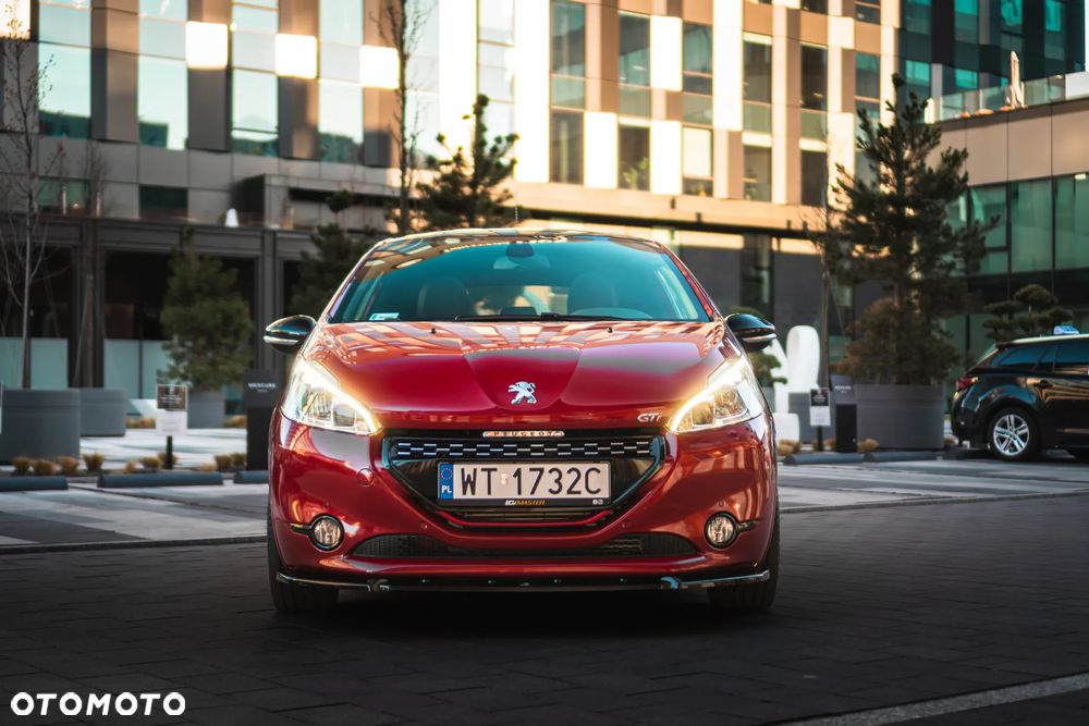 Peugeot 208 GTI 200 THP - 3