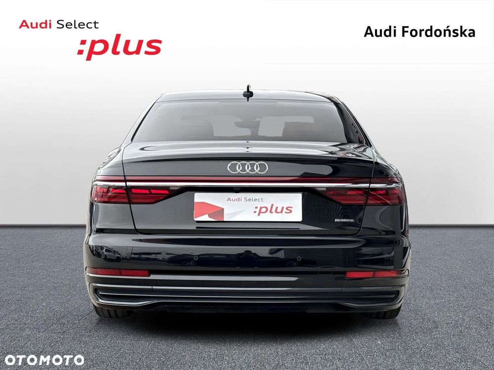 Audi A8 - 4