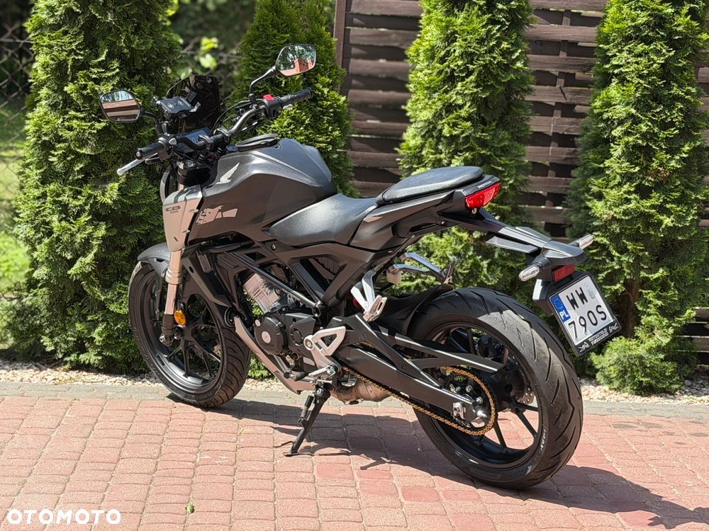 Honda CB - 8